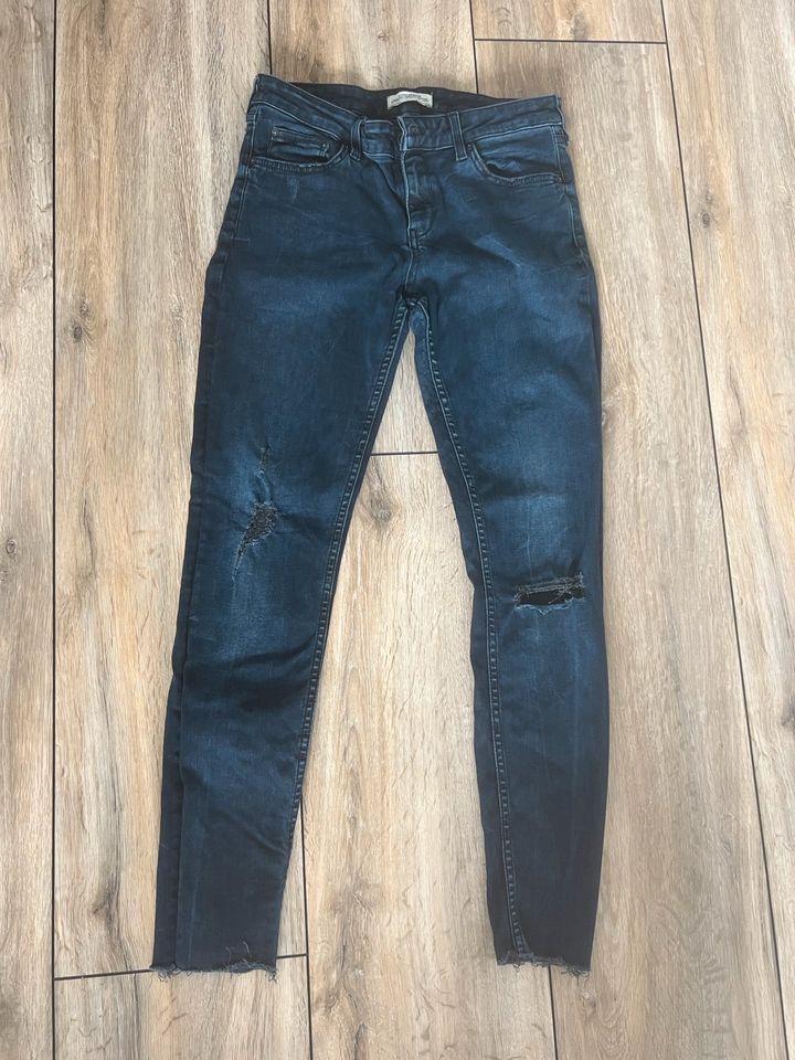 Zara Jeans Gr. 38 in Knittlingen