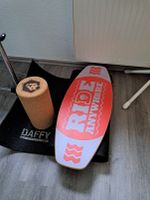 Daffy Board/ Balance Board mit Rolle und Matte Nordrhein-Westfalen - Finnentrop Vorschau