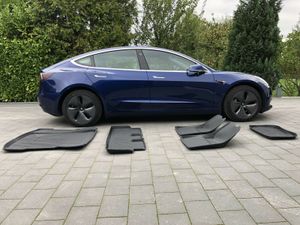 Tesla Model Y Allwetter Fußmatten-Set 3-tlg.