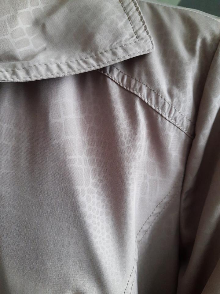 NEU m. Etikett: Edle Übergangsjacke Gr.44 Beige dezentes Muster in Ebstorf