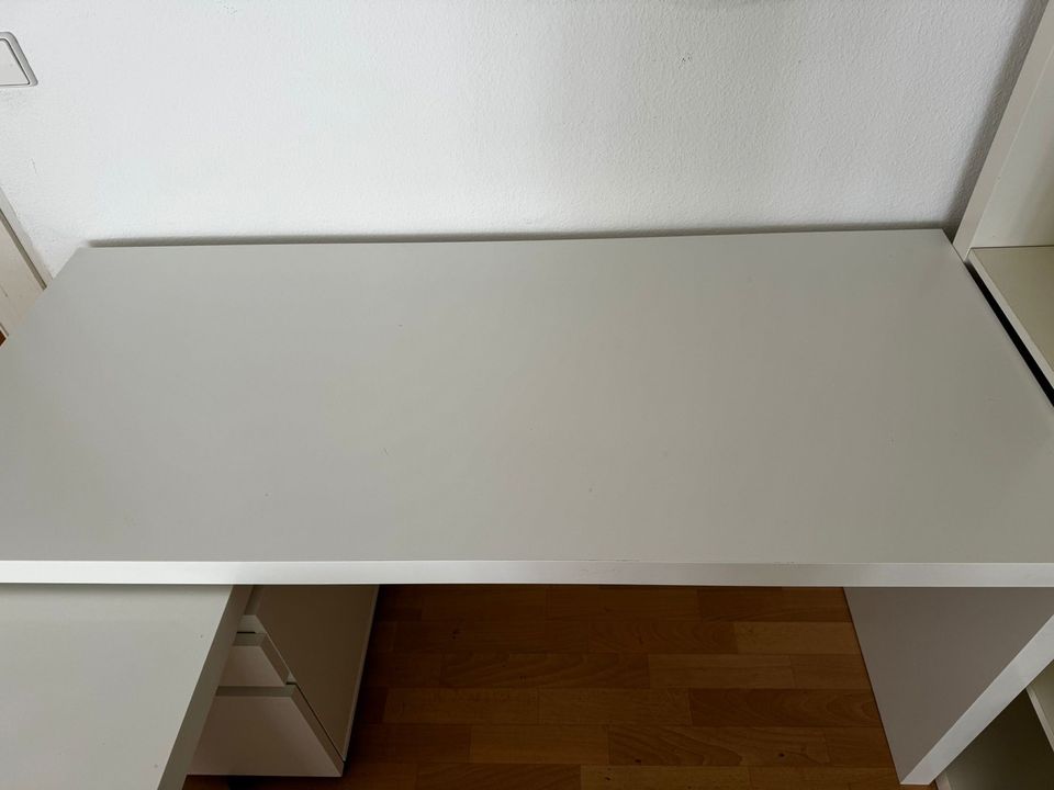 IKEA Schreibtisch Malm in Karlsruhe