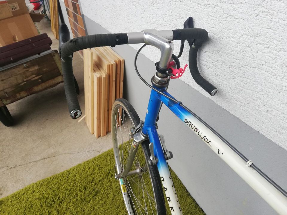 Barellia schönes italienisches Rennrad Fahrrad Rad 75€* in Reiskirchen