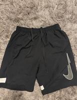 Nike Sporthose Schleswig-Holstein - Neumünster Vorschau