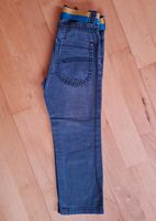 Jeans mit Gürtel in 98 Niedersachsen - Eschershausen Vorschau