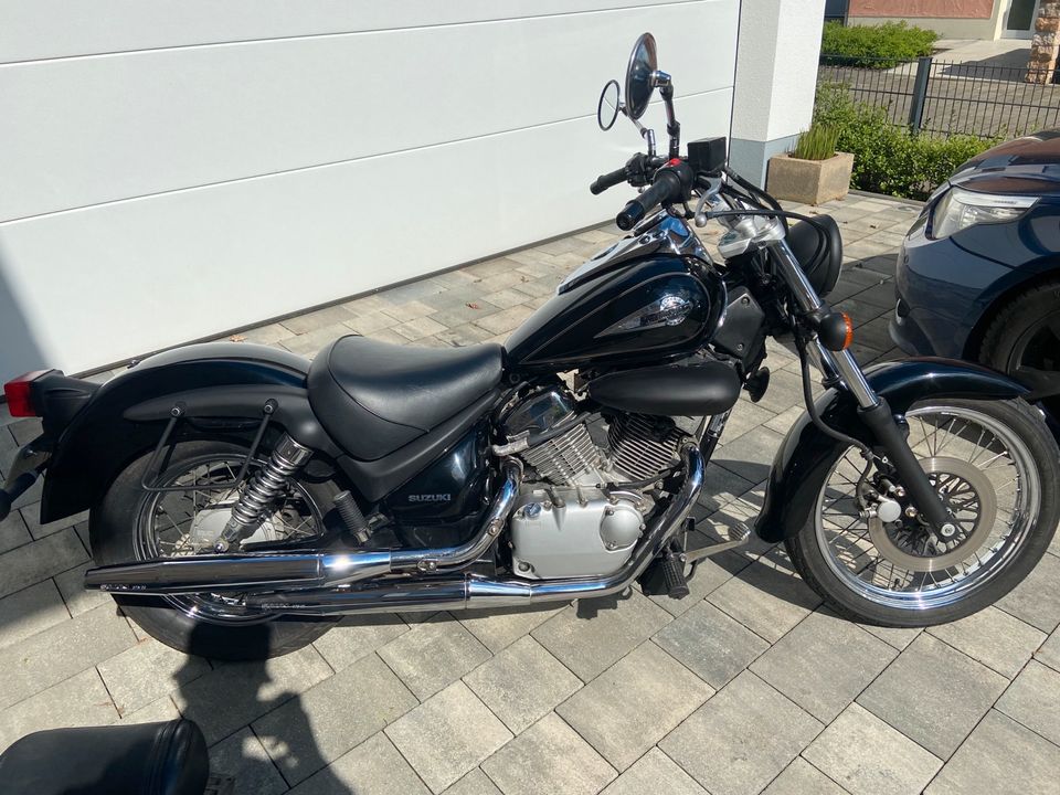 Suzuki Vl 125 Intruder (3700€ VB) in Bonn