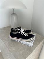Tommy Hilfiger Sneaker Schuhe Stoff schwarz Gr. 38 Schleswig-Holstein - Puls Vorschau