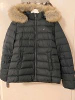 Tommy hilfiger Damen Winterjacke mit Fell,gr.L, gebraucht. Nordrhein-Westfalen - Heiligenhaus Vorschau