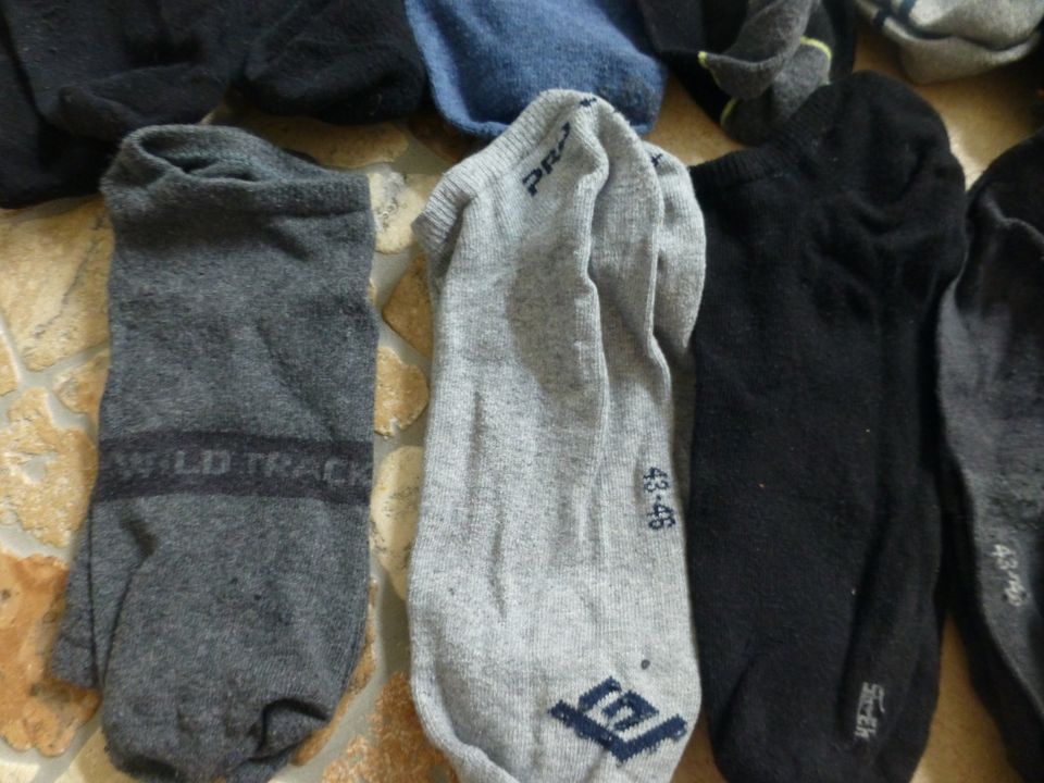 30 Paar Sneaker Socken,auch Camp David,S.Oliver,Gr. 43-45 in Hille