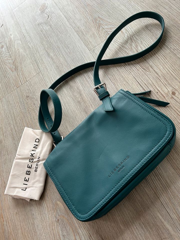 Liebeskind Mareike Crossbody S in petrol in Preetz