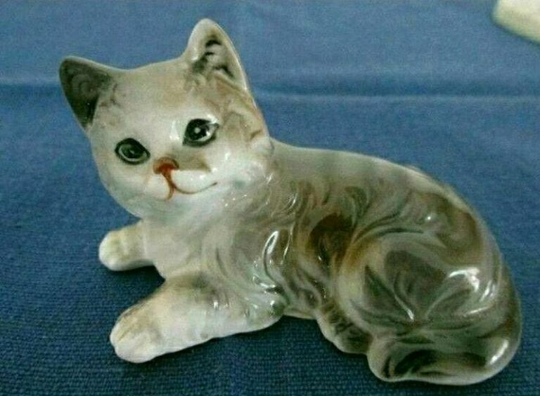 Porzellan Katzenfigur ♥️ grau weiß beige Deko Kätzchen Figur Mini in Beverungen