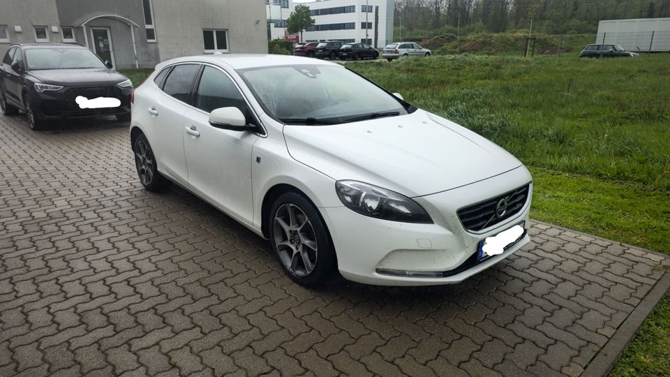 Volvo V40 Ocean Race - White in Jülich