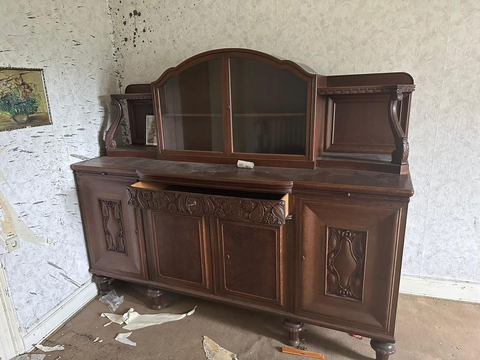 Antiker Buffet Schrank vintage in Siegen