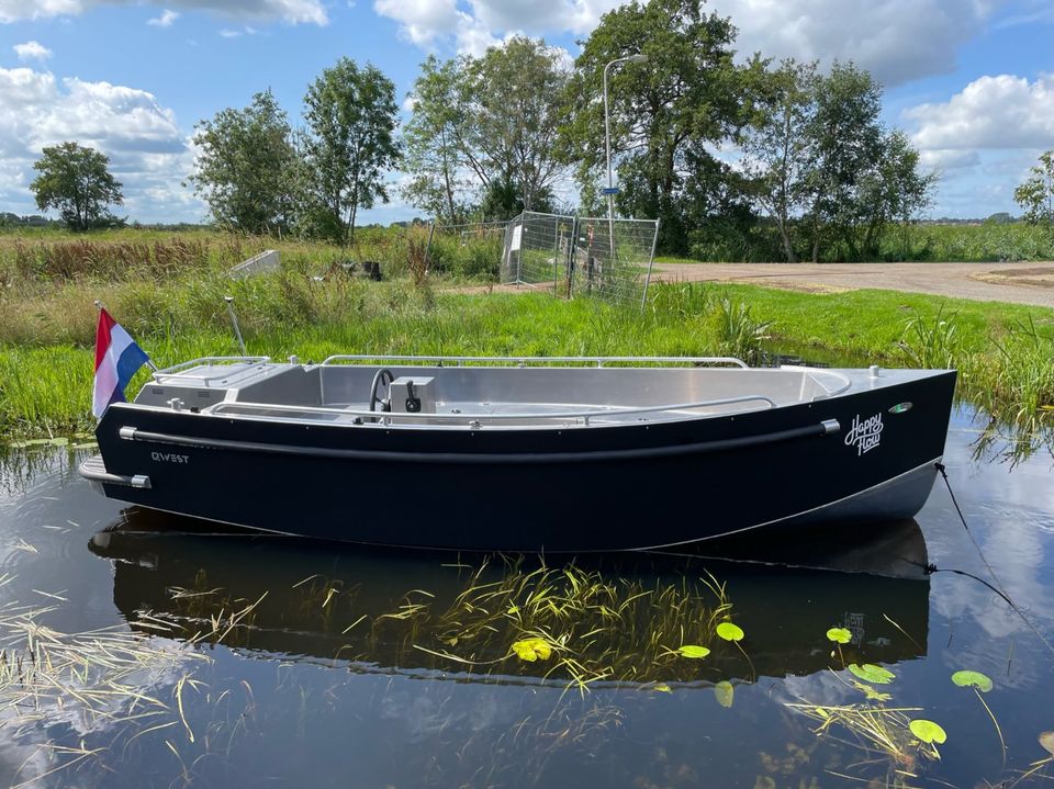 QWEST S580 Freizeitboot Motorboot Aluboot in Münchsmünster