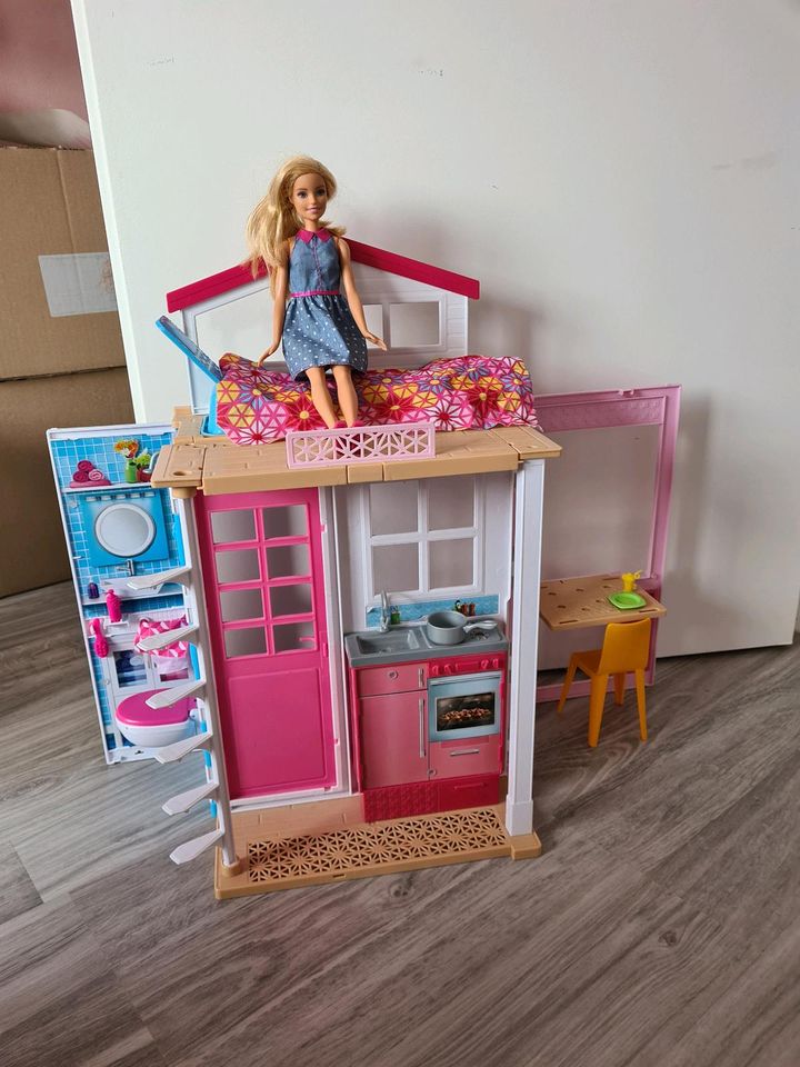 Barbie Strandhaus mit Barbie in Hamburg