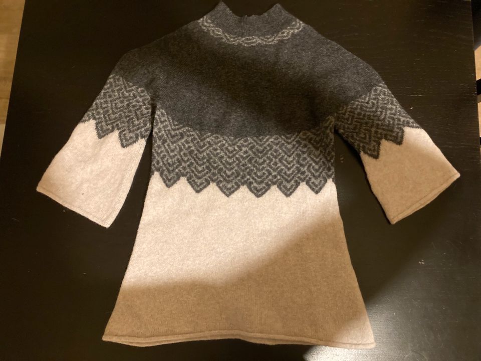 UNIKAT - selbst gestrickter Pullover aus Harry Potter Strickbuch in Berlin