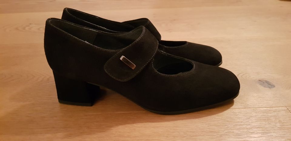 MATTIL Absatzschuhe Blockabsatz Retro Schuhe Pumps Lederschuhe 40 in München