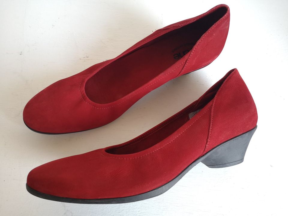 Damen Schuhe Ballerinas Loafer Pumps ARCHE Gr 41 rot Veloursleder in Duisburg