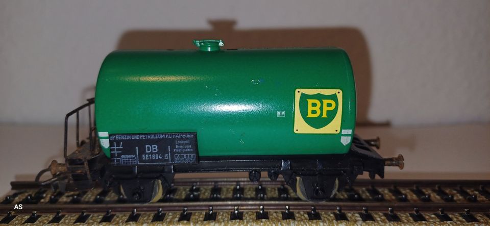 Märklin 4644 Kesselwagen BP 10 cm 2 Achsen grün mit Fehlteilen in Ahlen