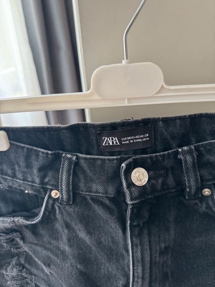 Zara Shorts Xs in Essen