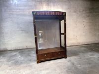 Vintage Ausstellungs Vitrine Vitrinenschrank 142x213x60cm Düsseldorf - Golzheim Vorschau