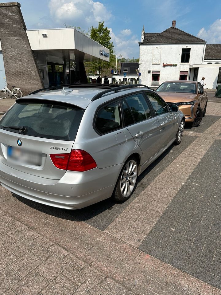 BMW e91 320d LCi Facelift in Duisburg