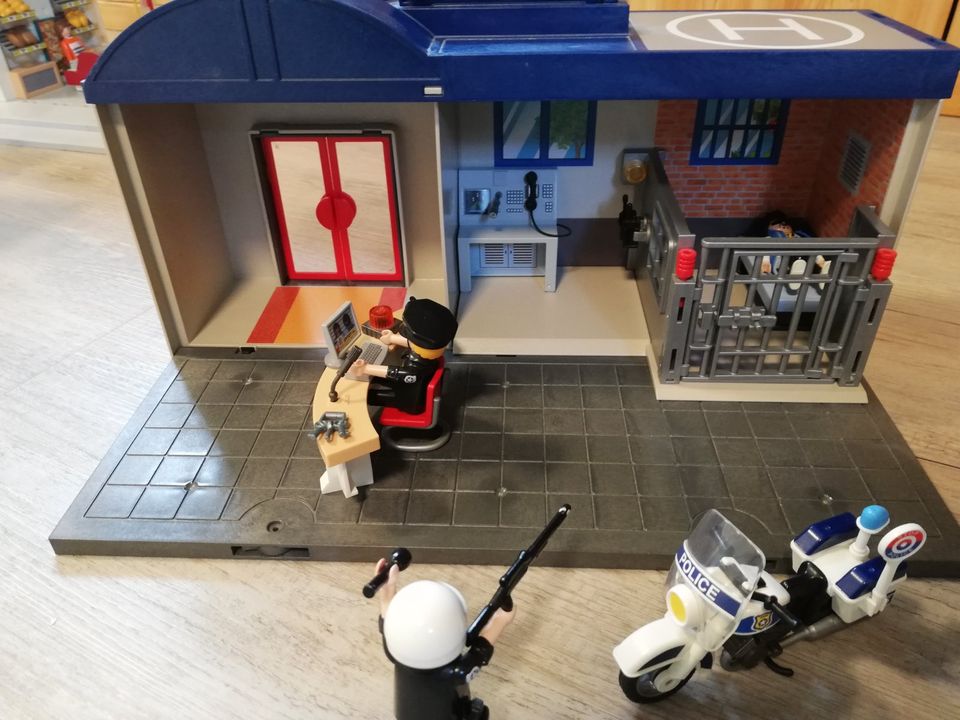 Playmobil - tragbare Polizeistation in Ilsenburg (Harz)