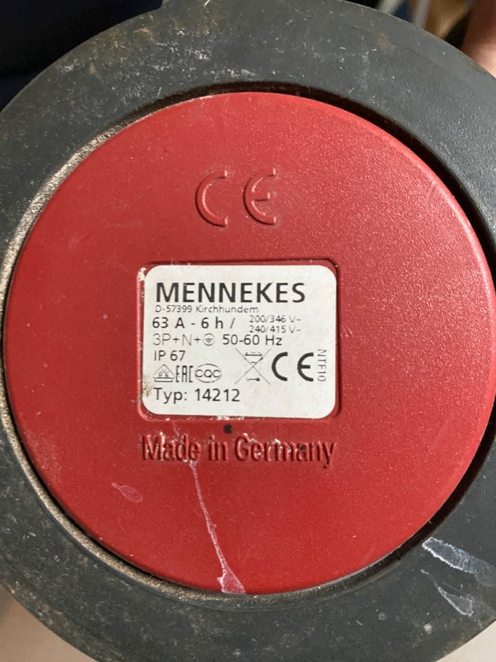 Menekes Stecker in Erlangen