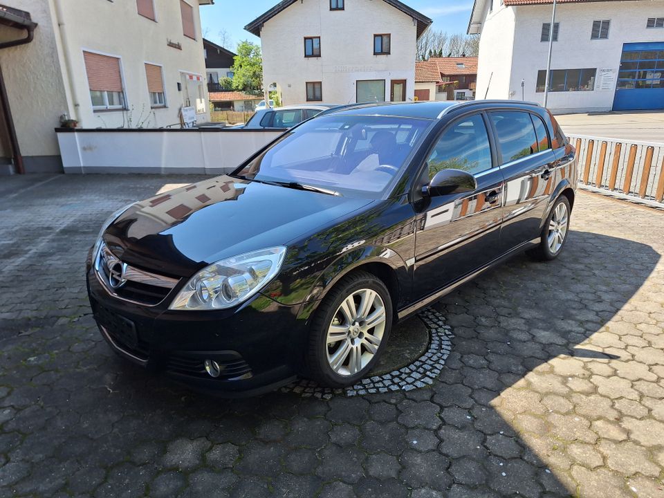 Opel Signum 2.2 direct in Waldkraiburg