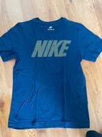 Nike Shirt in Gr S Rheinland-Pfalz - Berod bei Höchstenbach Vorschau