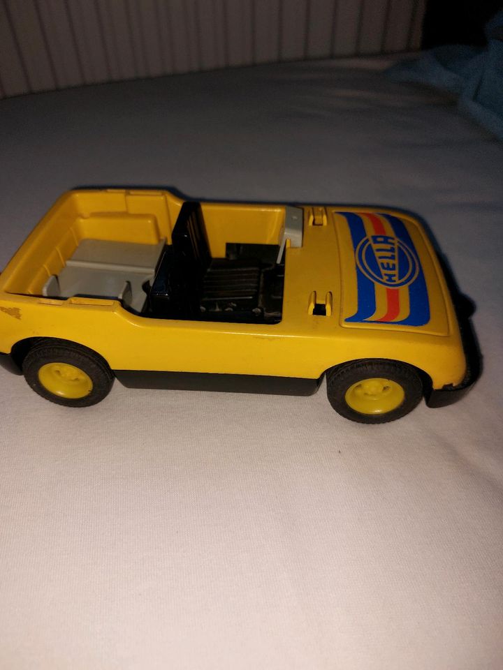 Vintage Playmobil Rallye Auto aus dem Jahr 1975 in Berlin