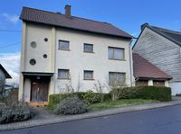 Reserviert!  Hübsches Zweifamilienhaus mit zwei Garagen und großem Garten Saarland - Püttlingen Vorschau