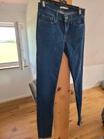 Levi Super Skinny Jeans 27 blau 710 Niedersachsen - Königslutter am Elm Vorschau