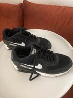 Nike Sneaker Größe 36 Niedersachsen - Wittingen Vorschau