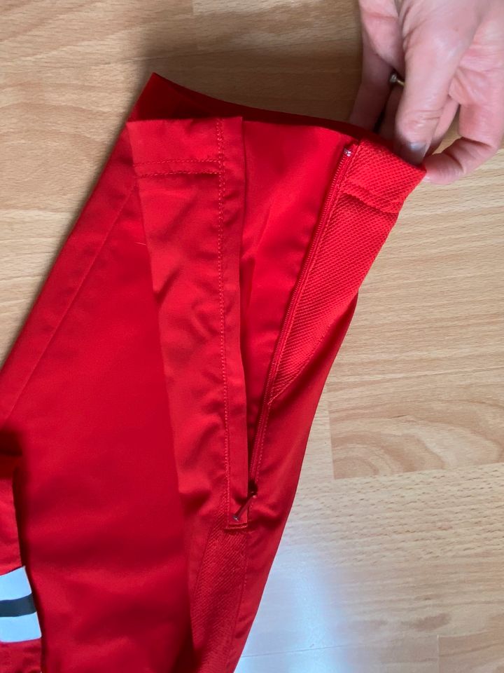 Babolat Tennis Outfit Trainingsanzug Set rot Damen Hose + Jacke in Neuss
