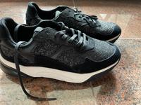 Esprit Glitzer Sneakers - schwarz-weiß-neu mit Etikett Gr. 40 Baden-Württemberg - Deizisau  Vorschau