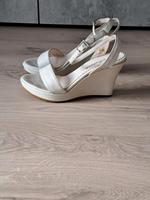 Ital. Echtleder Sandalette Wedges weiß Plateau 38 bequem Bayern - Weidenbach Vorschau