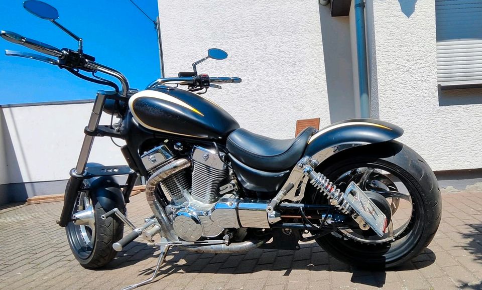 Thunderbike Komplettumbau Suzuki vs 1400 glp Einzelstück in Beilrode