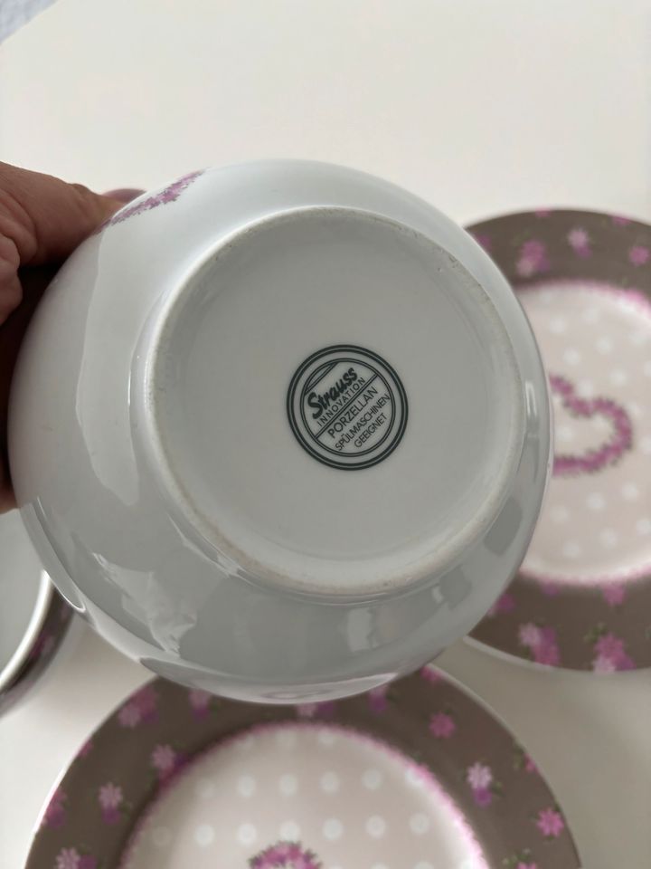 Teller Set Müsli Schalen Süßigkeiten Keksdose Blumen rosa braun in Siegburg