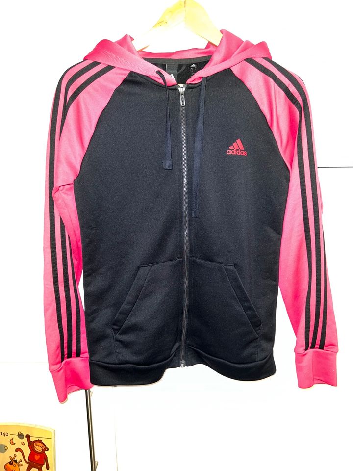 Adidas Jacke Gr.M 38 pink/schwarz Trainingsjacke in Bayern - Neuburg a.d.  Donau | eBay Kleinanzeigen ist jetzt Kleinanzeigen