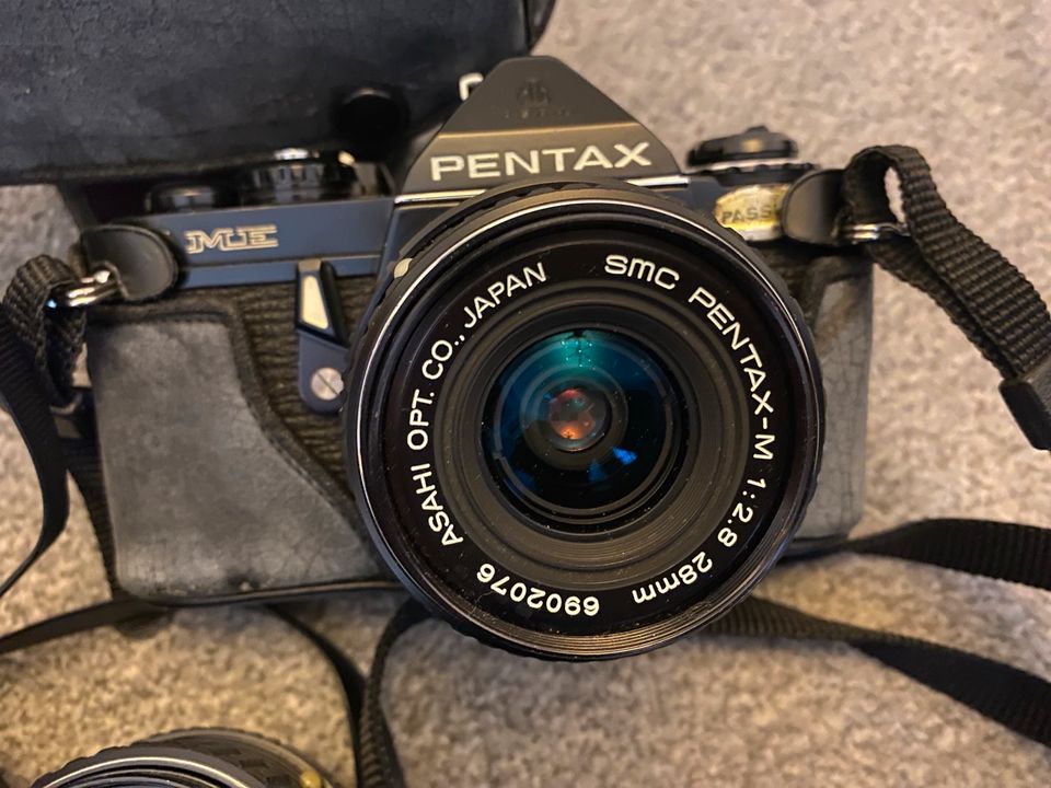 Pentax ME mit 3 Objektiven in Berlin