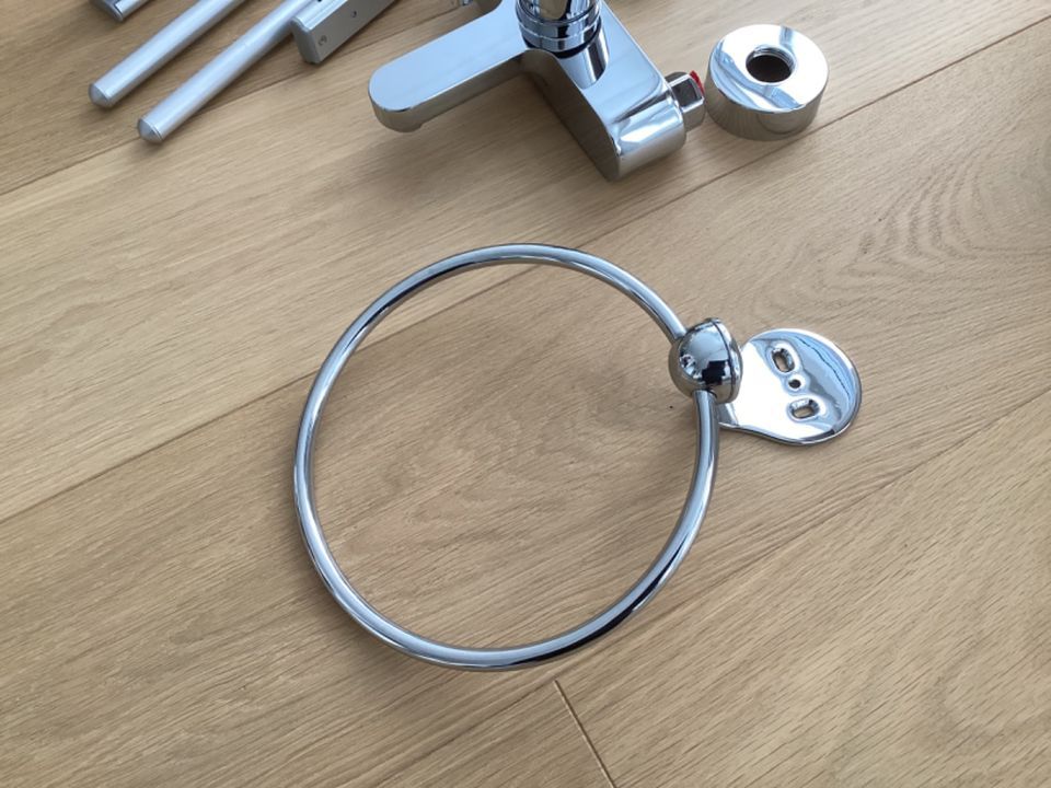 Hans Grohe Badewannenarmatur "Metris S "KP:300€ Handtuchh+H-Ring in München