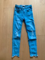 ZARA Skinny Fit High Jeans in top Zustand Sachsen - Radeberg Vorschau