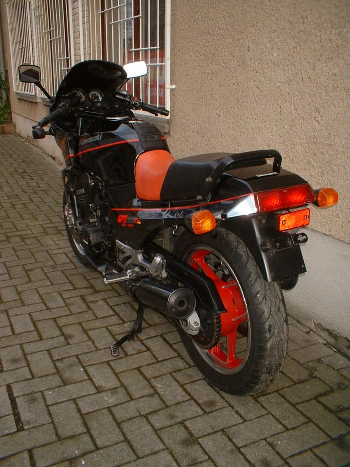 Kawasaki GPZ 900 R in schönem Originalzustand in Aschersleben