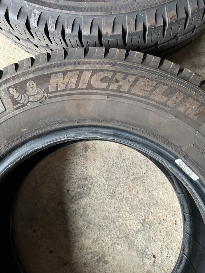 Michelin Agilis Camping 215/70/15 CP in Göttingen