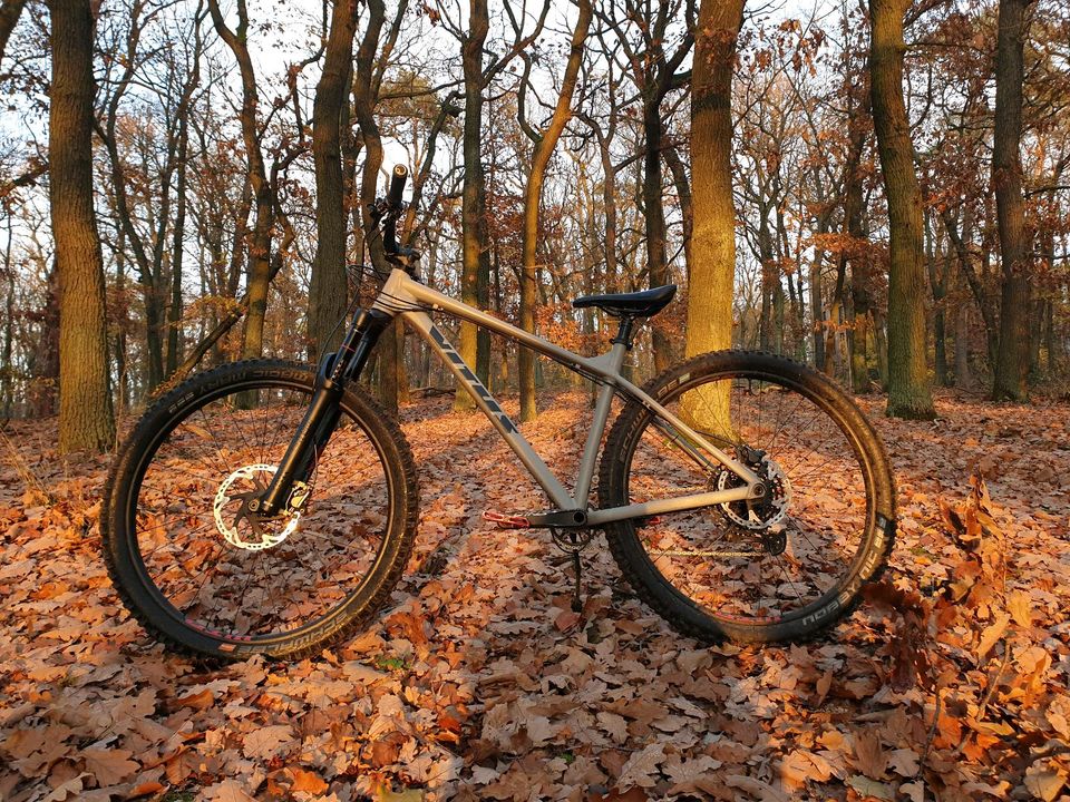 Vitus Sentier VR 29 MTB Enduro Hardtail Bikeyoke RockShox Yari in Berlin