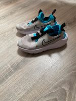 Nike Schuhe Gr.33 Nordrhein-Westfalen - Minden Vorschau