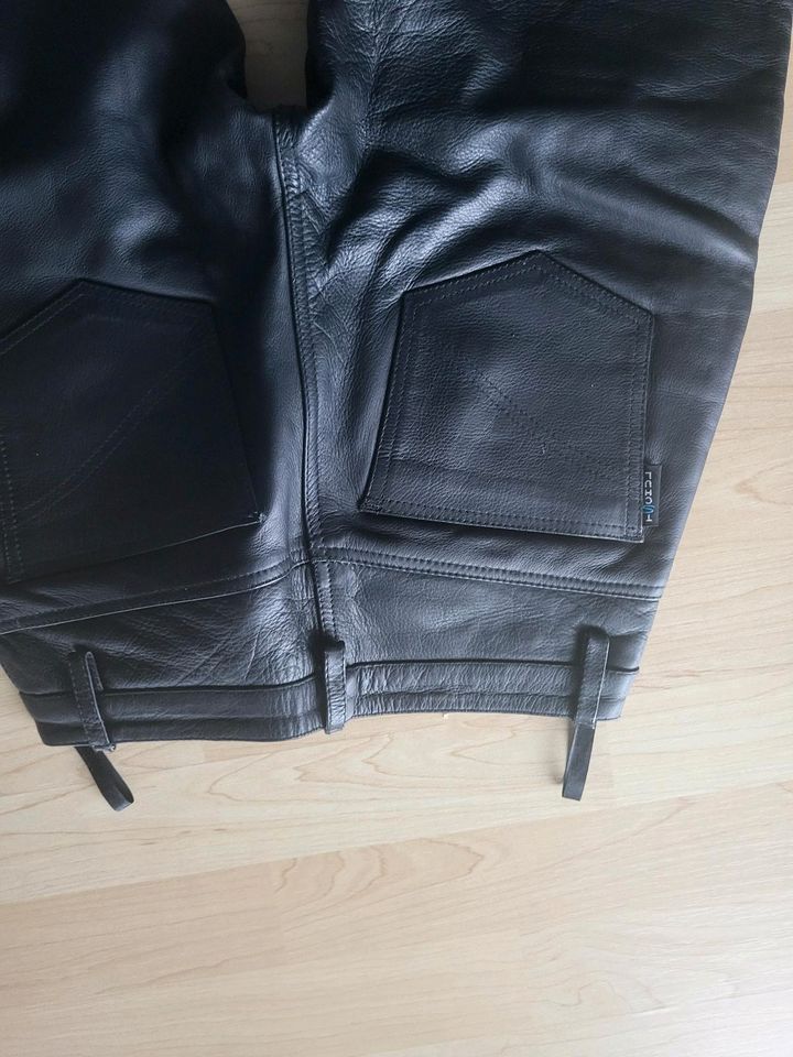 TSCHUL Lederhose schwarz in 28 von in Wiehl