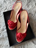 Prada Peeptoes /High-heels / Sandalen rot Satin Leder Gr. 39 Hessen - Wiesbaden Vorschau