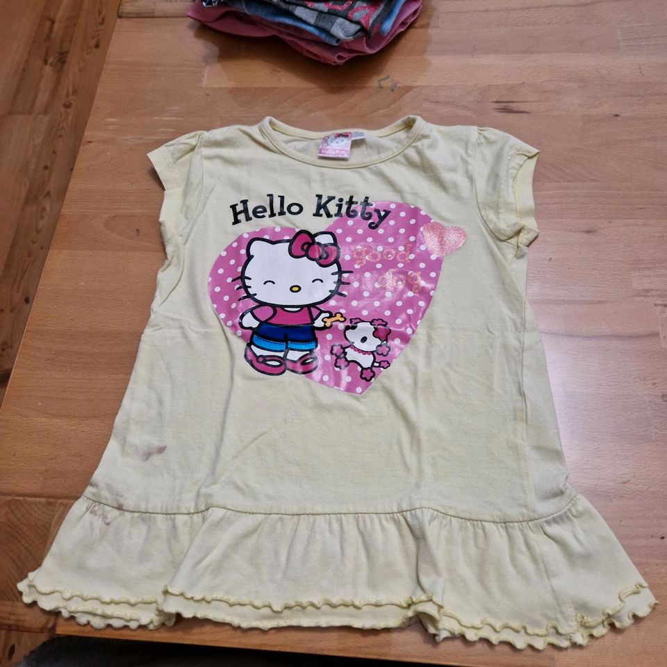 T-Shirt Größe 104 Hello Kitty in Eggolsheim