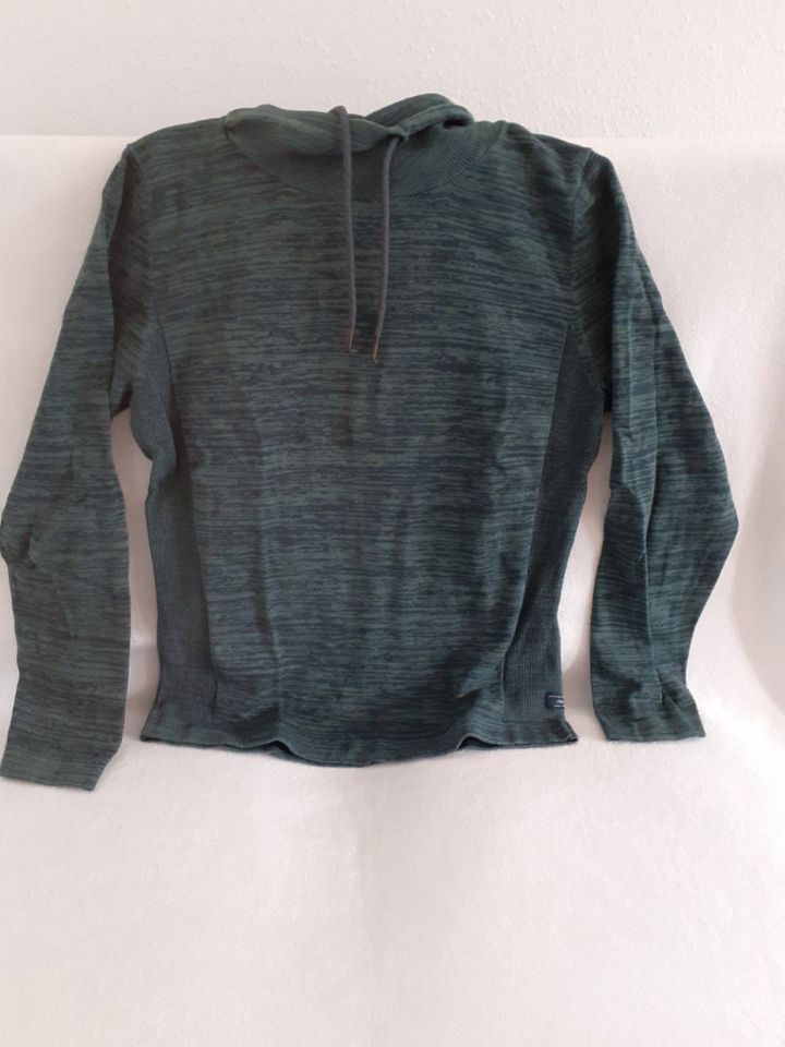 s.Oliver Pullover olivgrün Gr. M in Ehekirchen